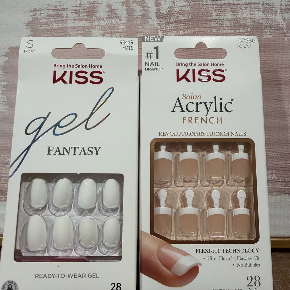 KISS Gel Fantasy White and Acrylic French Nude Nails and white nails short
